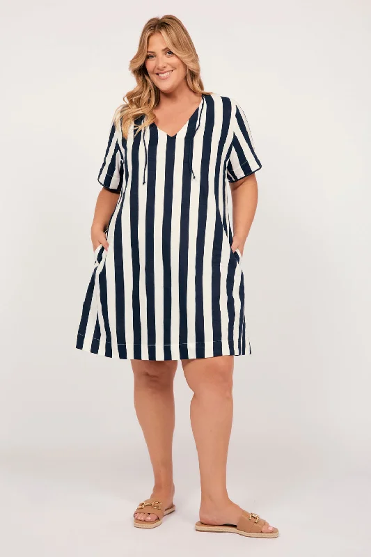 Tilly 2-Way Tunic Dress in Voyager Floral Print girly