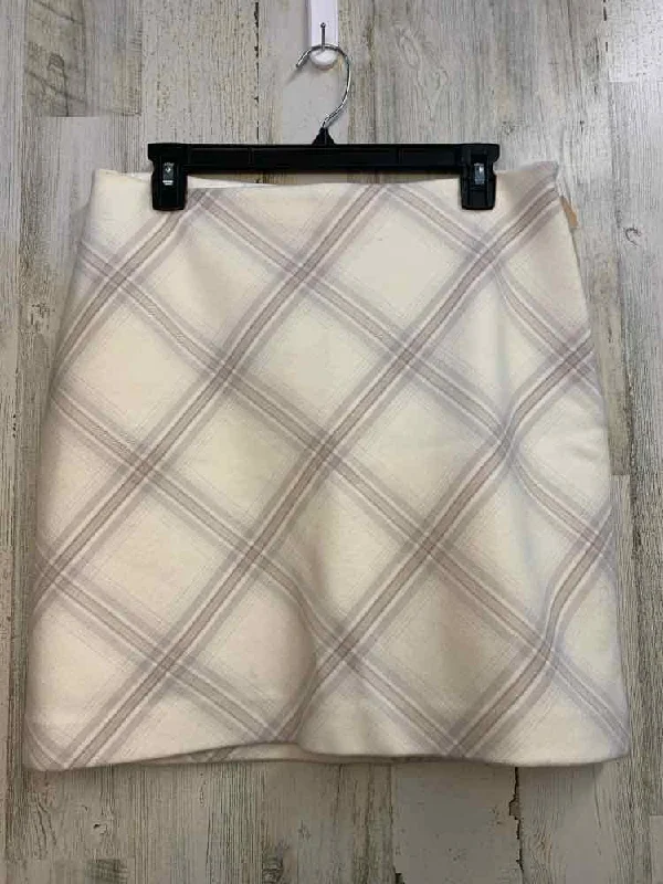 PRE-OWNED WHITE HOUSE Dresses and Skirts Size 8 White Skirt/KNEE LENGTH Tunics Luxurious premium PRE-OWNED WHITE HOUSE Dresses and Skirts Size 8 White Skirt/KNEE LENGTH Tunics Luxurious premium
