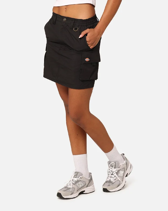 Dickies Women's Edinburgh Cargo Skirt Black asymmetrical skirt cut