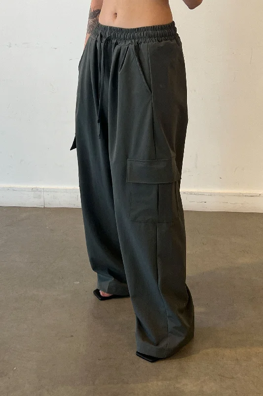 PLEATED CARGO PANTS Slim Fit Casual Pants