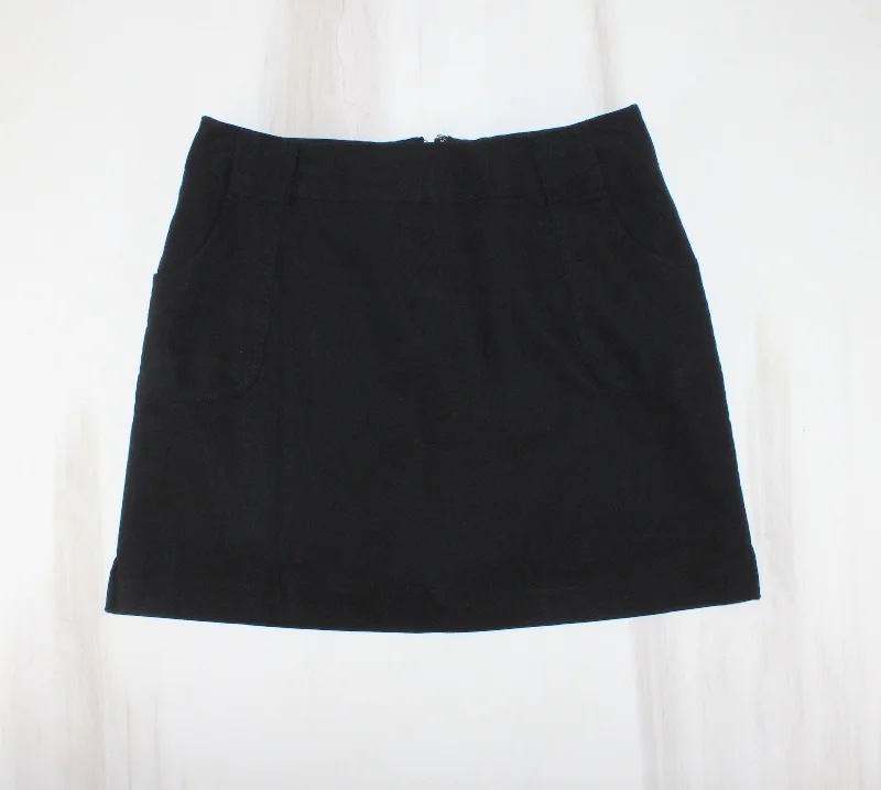 REITMANS BLACK SKIRT WITH POCKETS LADIES SIZE 7 PRE-LOVED wool skirt warm
